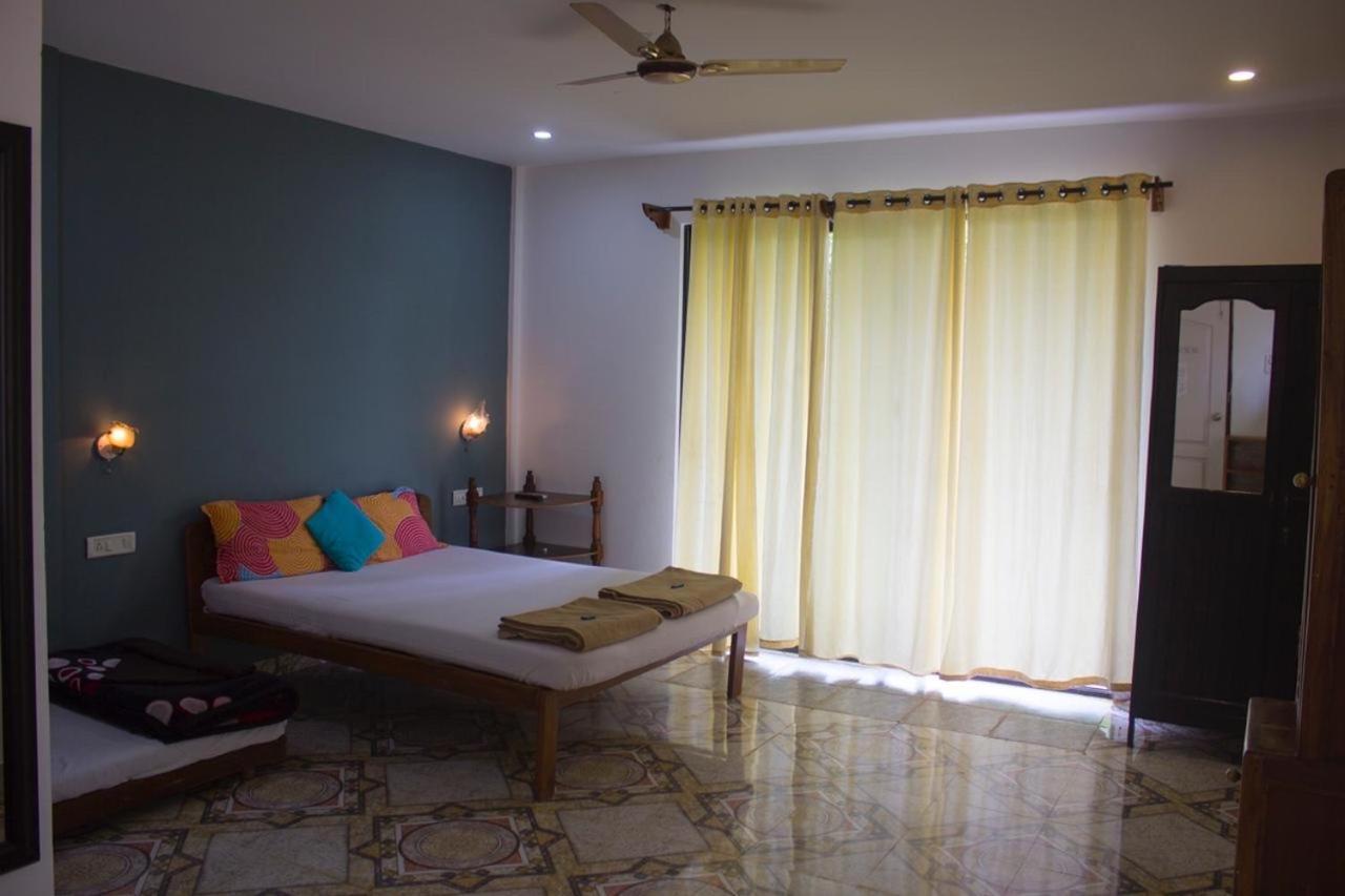 Kaza A Le Pearl Resort Anjuna Bagian luar foto