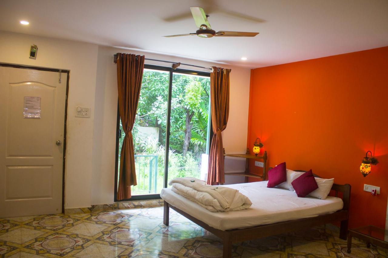 Kaza A Le Pearl Resort Anjuna Bagian luar foto