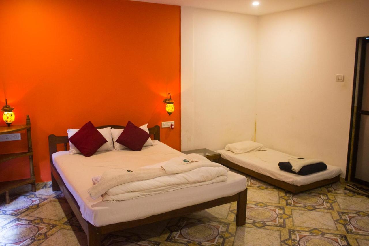 Kaza A Le Pearl Resort Anjuna Bagian luar foto