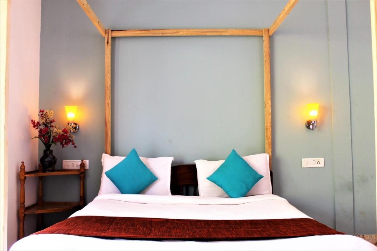 Kaza A Le Pearl Resort Anjuna Bagian luar foto