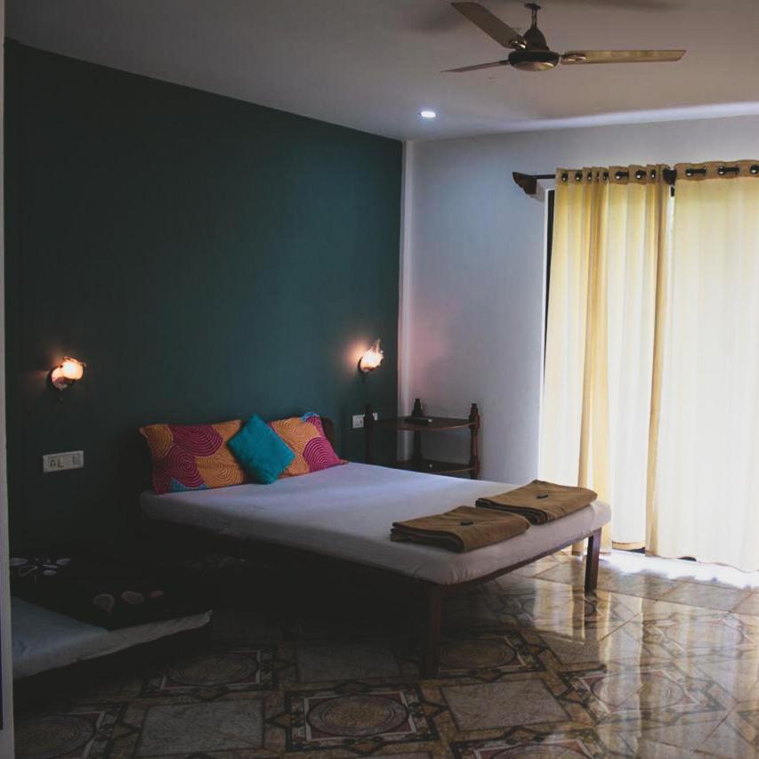 Kaza A Le Pearl Resort Anjuna Bagian luar foto